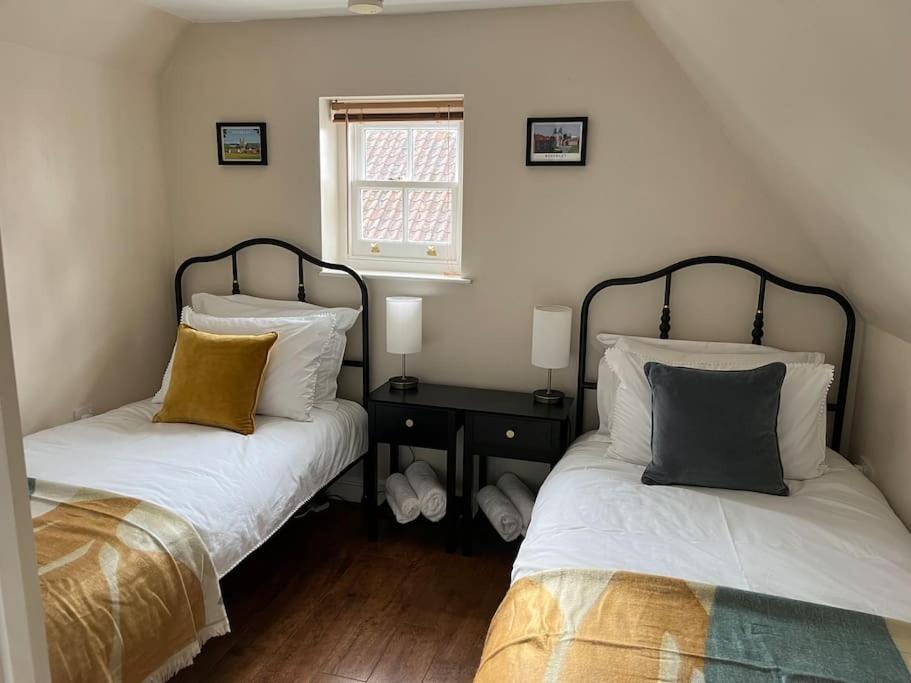 Quirky Cottage In The Historical Town Of Beverley Bagian luar foto