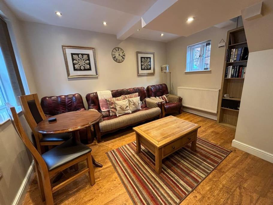 Quirky Cottage In The Historical Town Of Beverley Bagian luar foto