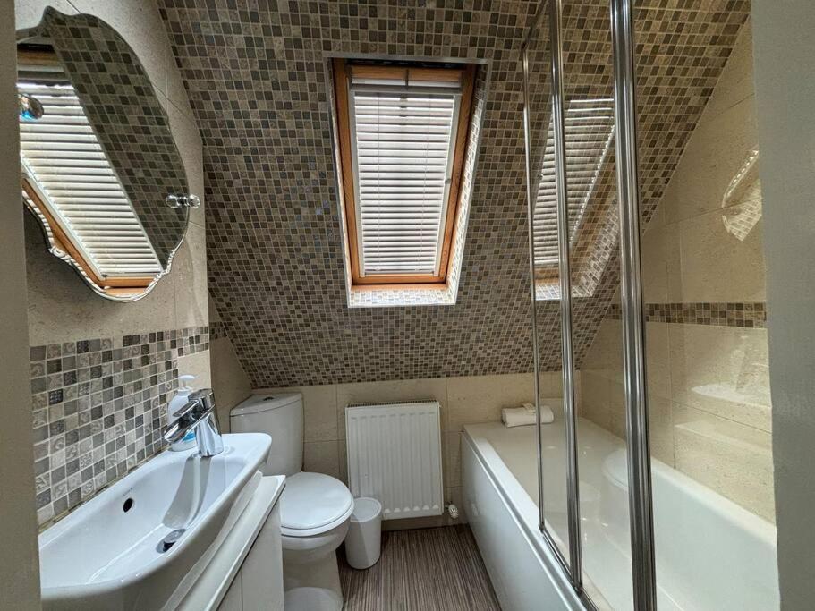 Quirky Cottage In The Historical Town Of Beverley Bagian luar foto